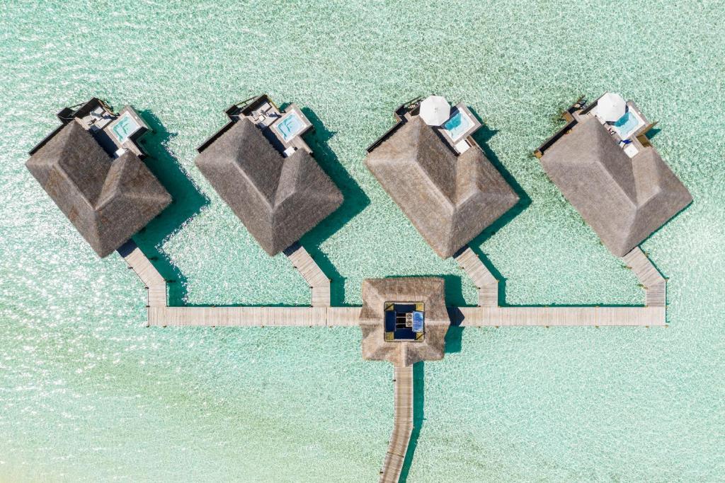 CONRAD MALDIVES RANGALI ISLAND