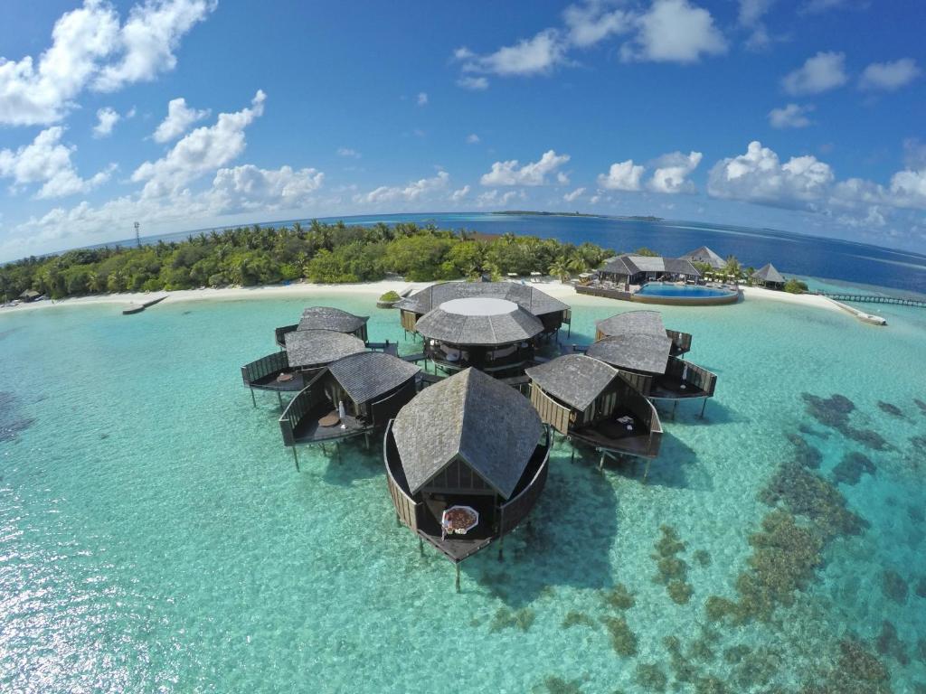 LILY BEACH RESORT & SPA 