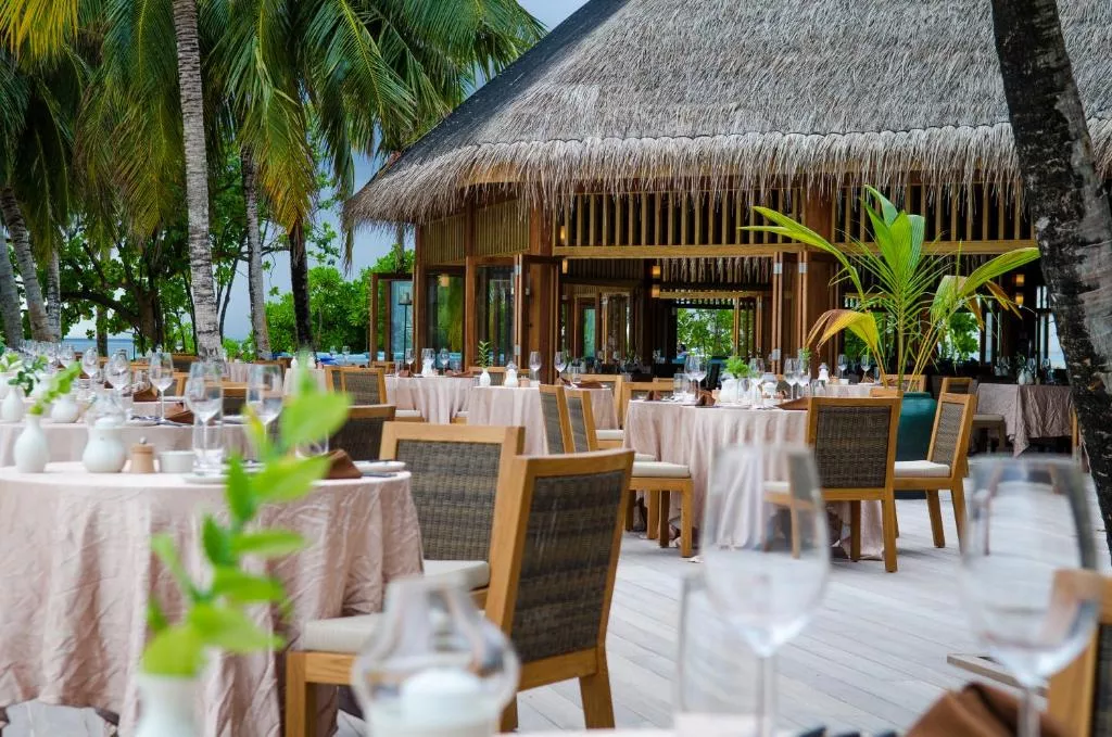 MIRIHI ISLAND RESORT