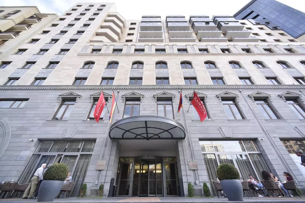 Ramada Hotel & Suites by Wyndham 